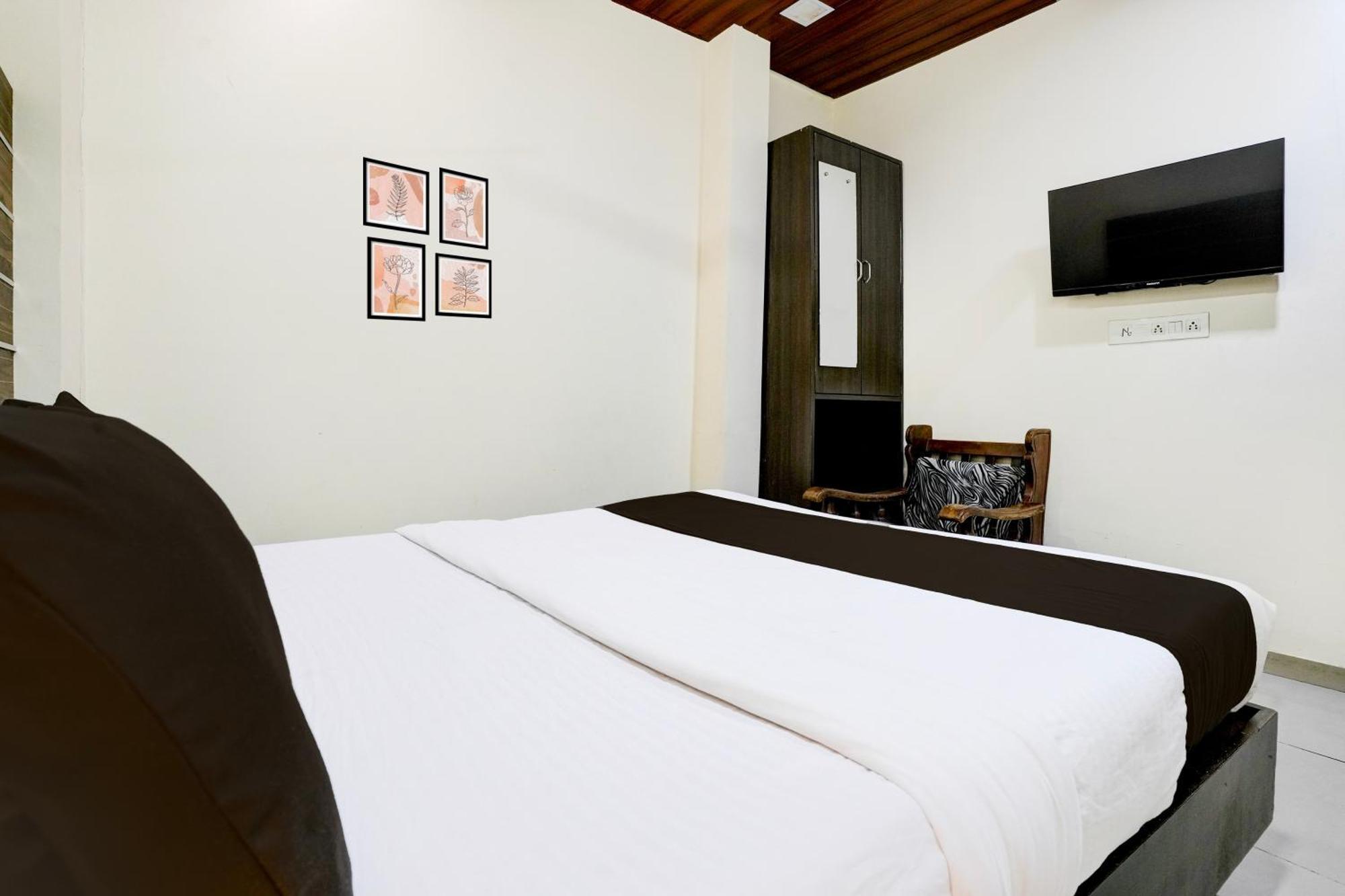Hotel O Golden Sagar Mumbai Exterior photo
