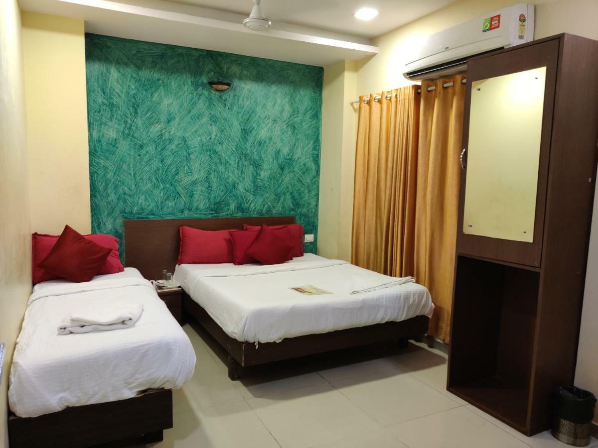 Hotel O Golden Sagar Mumbai Exterior photo