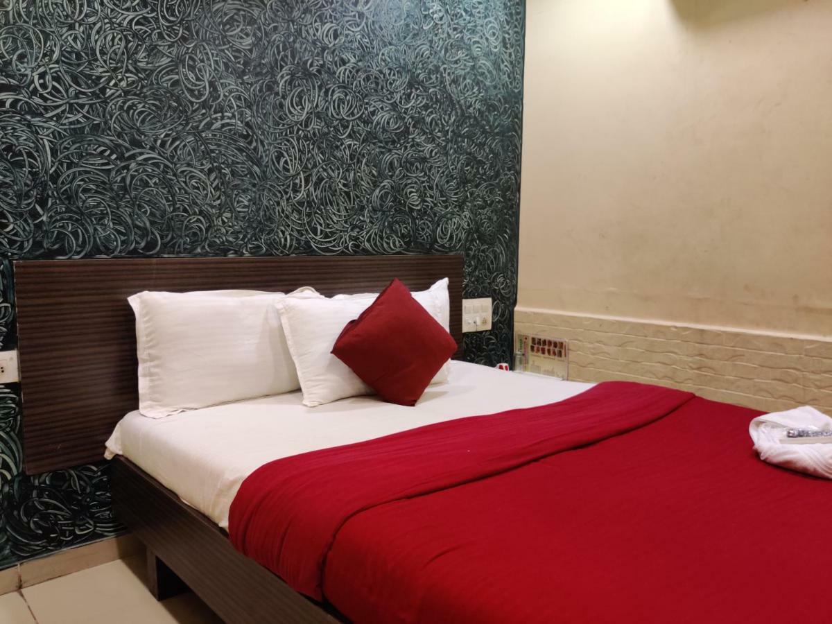 Hotel O Golden Sagar Mumbai Exterior photo