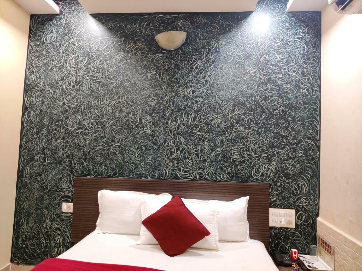 Hotel O Golden Sagar Mumbai Exterior photo