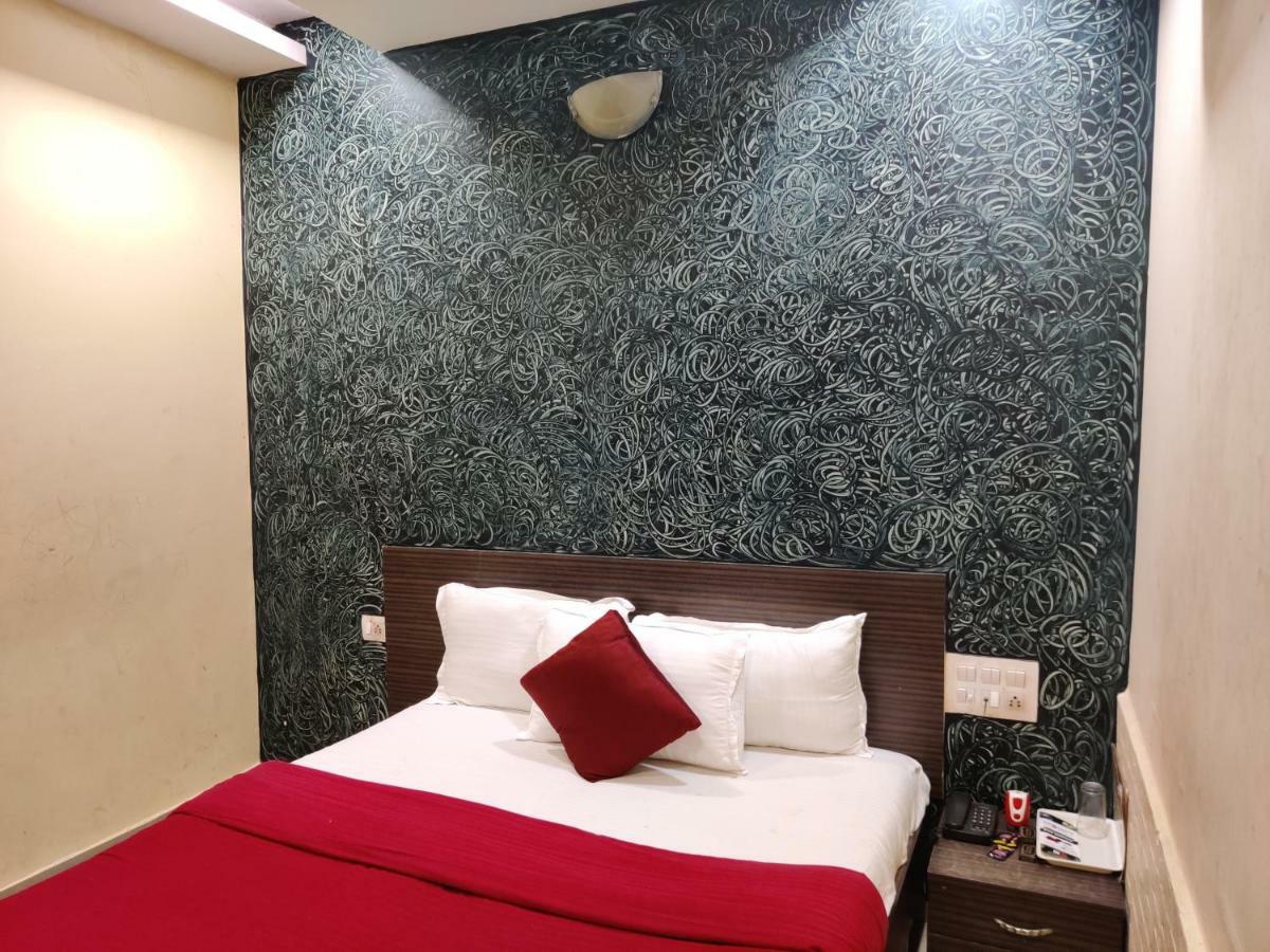Hotel O Golden Sagar Mumbai Exterior photo