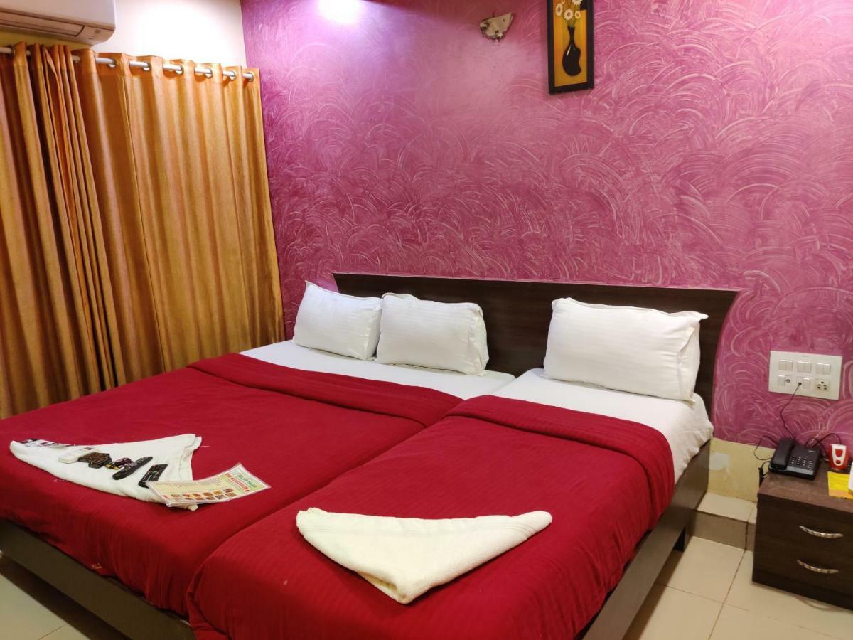 Hotel O Golden Sagar Mumbai Exterior photo